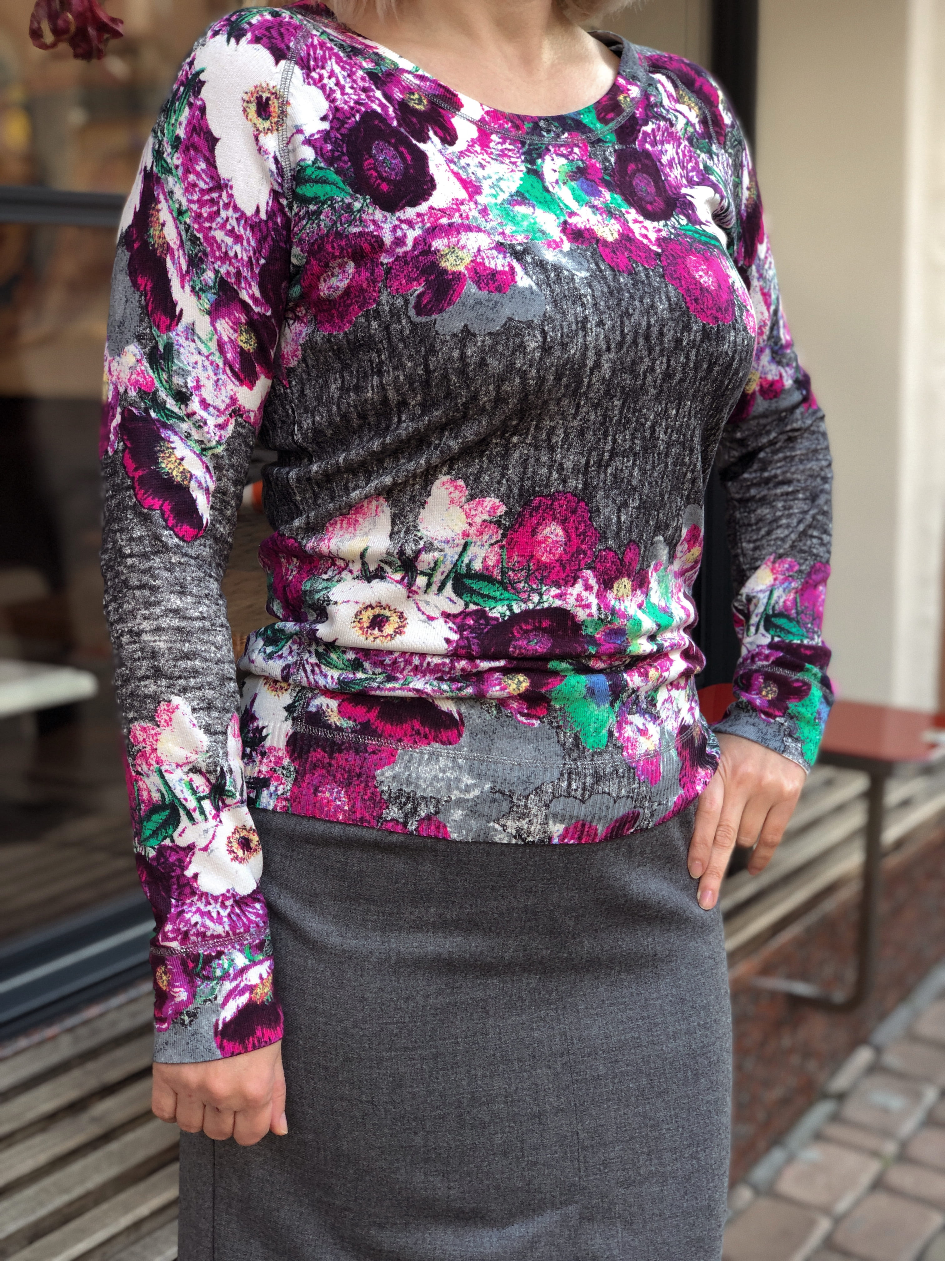 Джемпер від бренду LEO GUY Фото #2