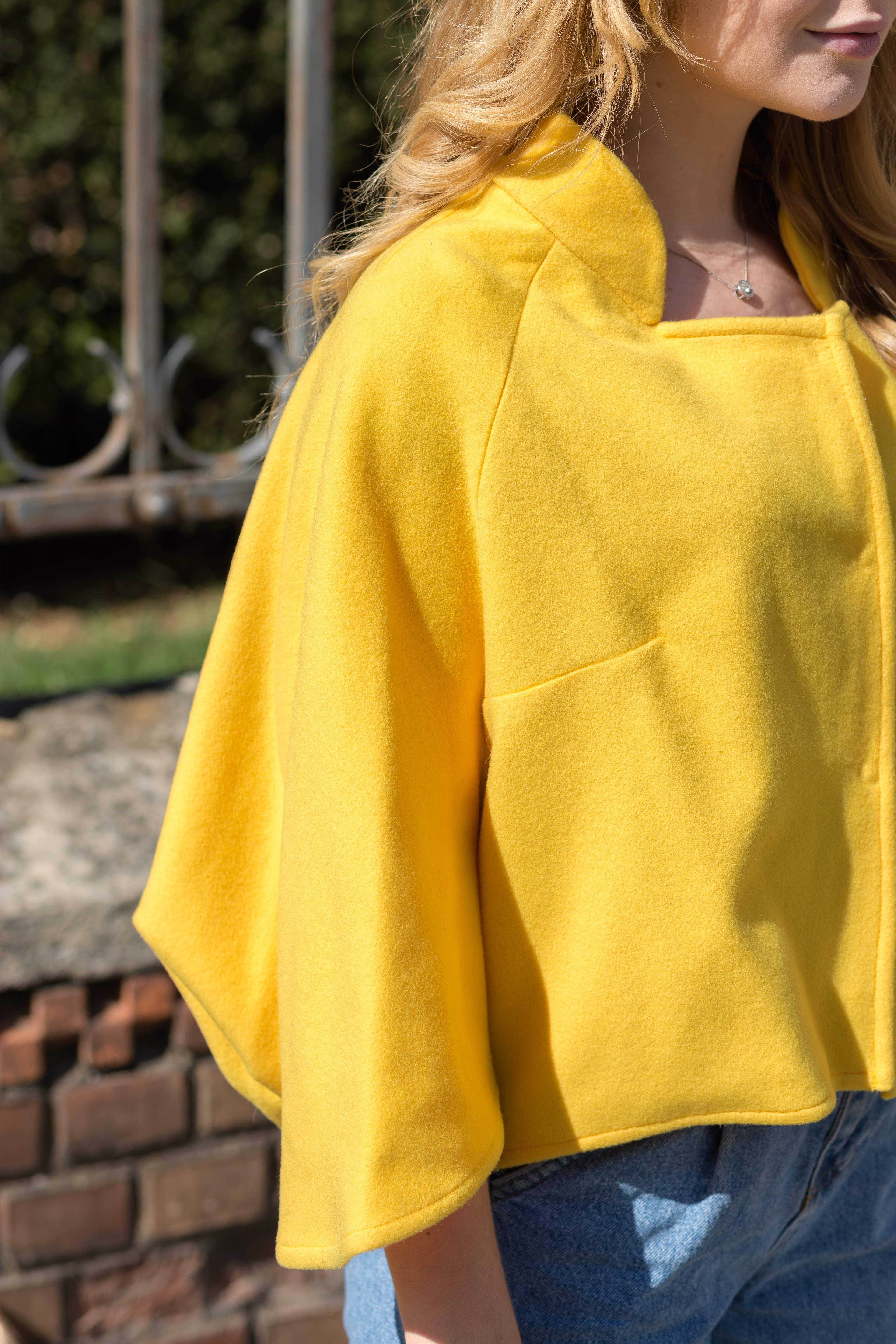  Жовте пальто-болеро від бренду Verezhik House Фото #3
