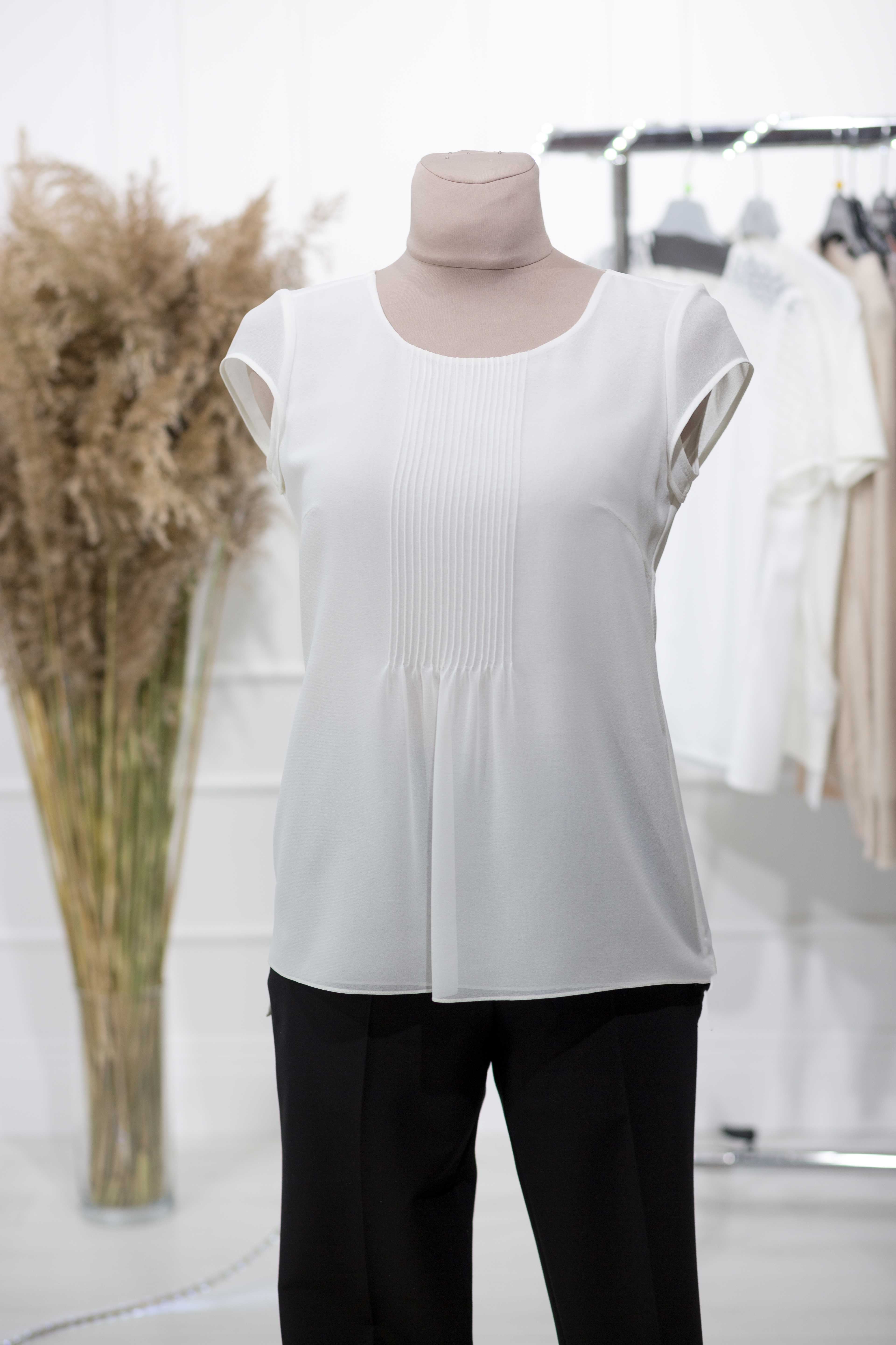 Блуза від бренду Lame de femme Фото #1