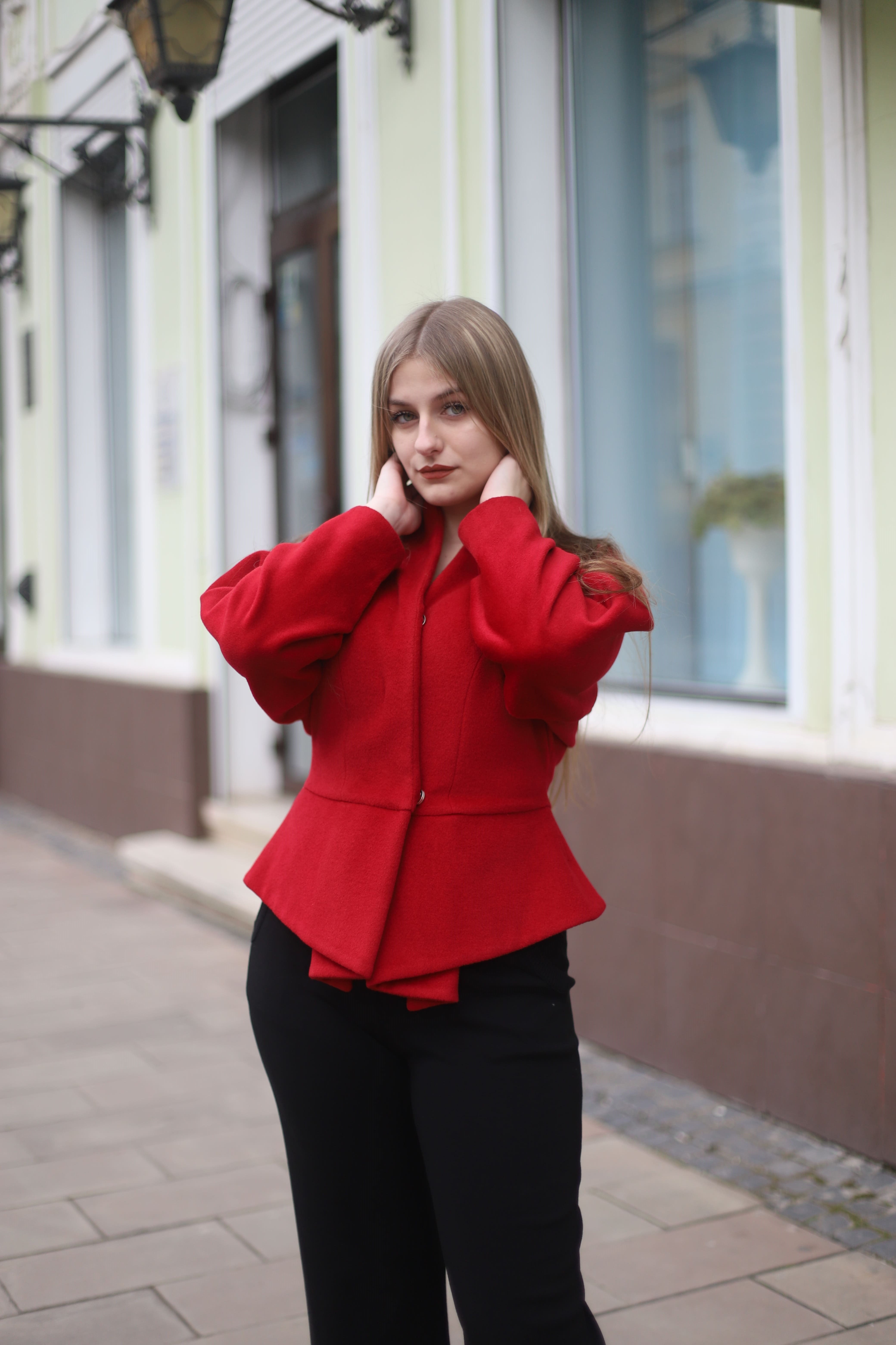 Пальто червоного кольору від бренду Verezhik House Фото #2